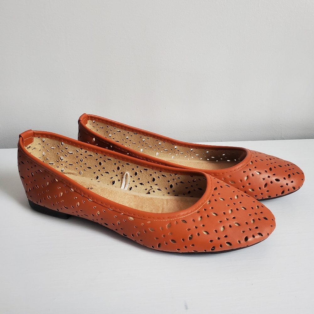 Serra Terracotta Embossed Flats, 9